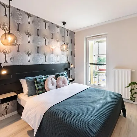 Yellow Soho Factory * وارسو